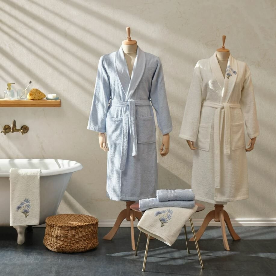 Karaca Home Flower 3D Nakışlı 6 Parça Aile Banyo Seti Mavi